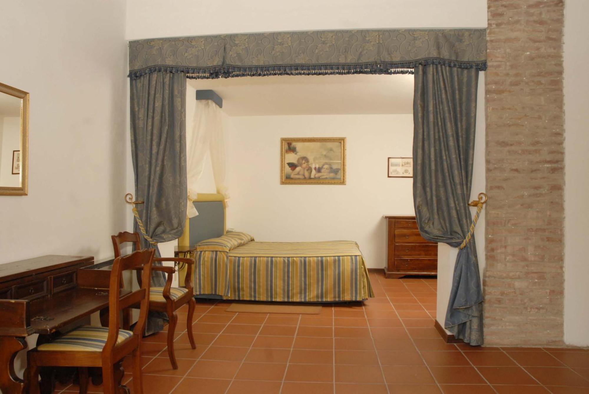 Relais Borgo Di Toiano Pension Sovicille Kamer foto